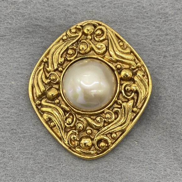 CHANEL Gold Pearl Brooch